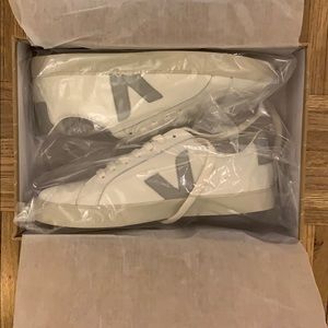 Veja - US Woman’s Size 7